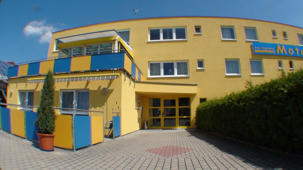Motel Am Highway Althengstett Ngoại thất bức ảnh