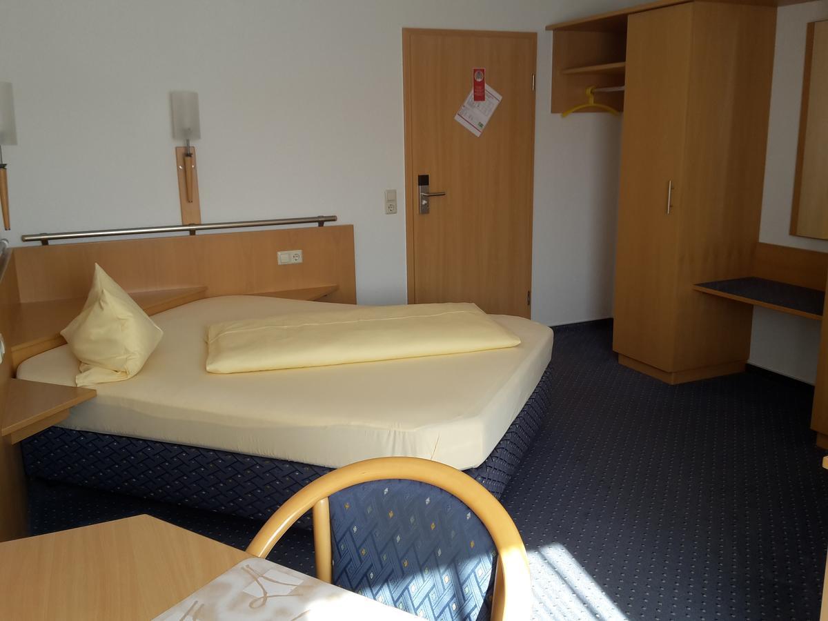 Motel Am Highway Althengstett Ngoại thất bức ảnh